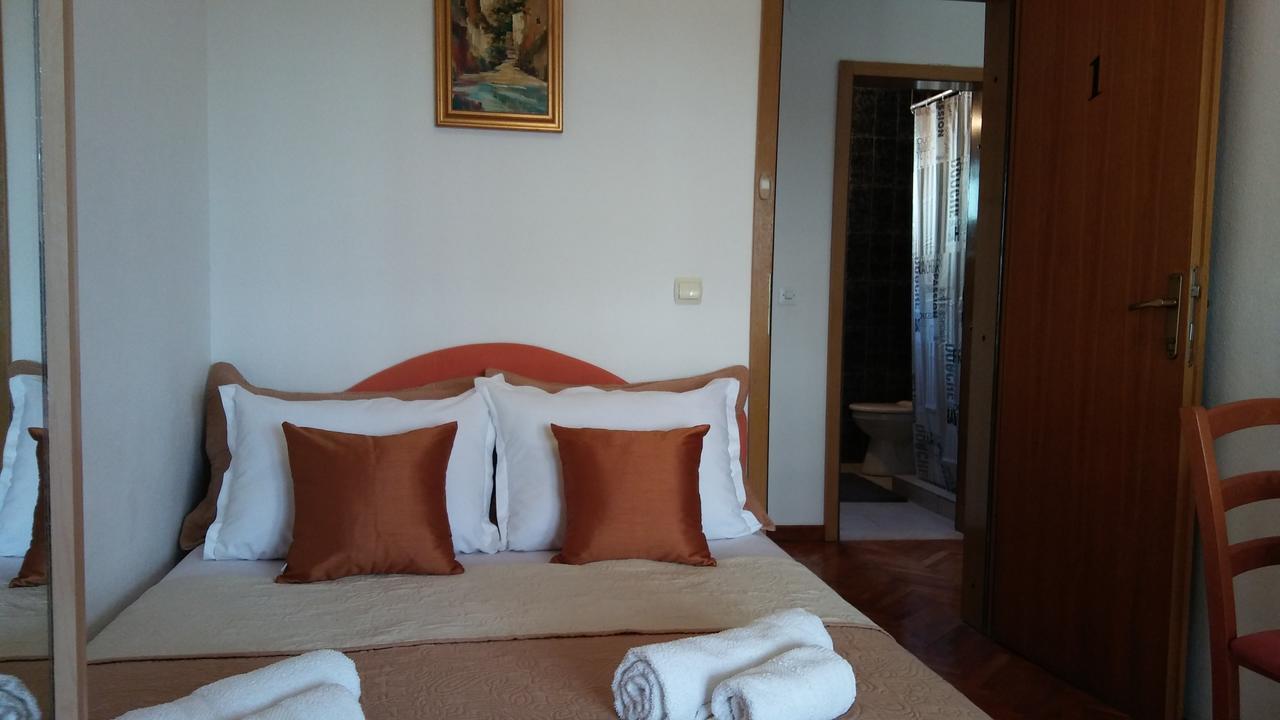 Guest House Villa Castio Petrovac na moru Exterior foto