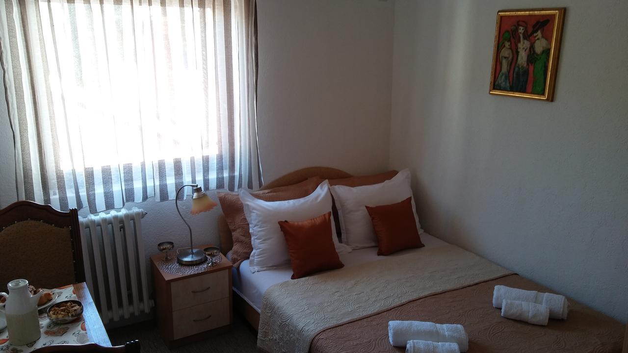Guest House Villa Castio Petrovac na moru Exterior foto