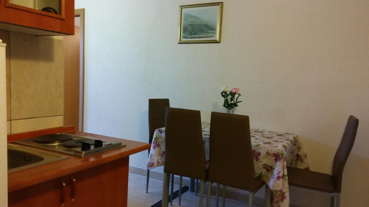 Guest House Villa Castio Petrovac na moru Exterior foto