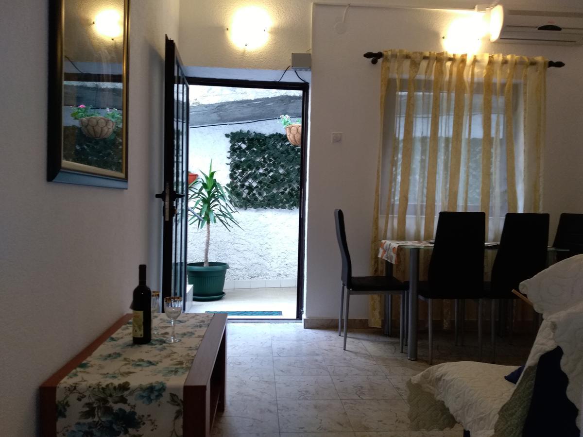 Guest House Villa Castio Petrovac na moru Exterior foto