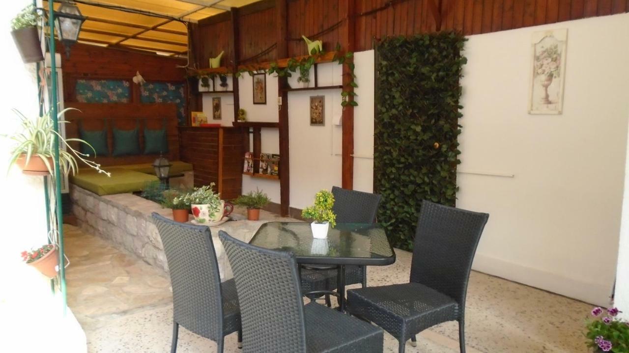 Guest House Villa Castio Petrovac na moru Exterior foto